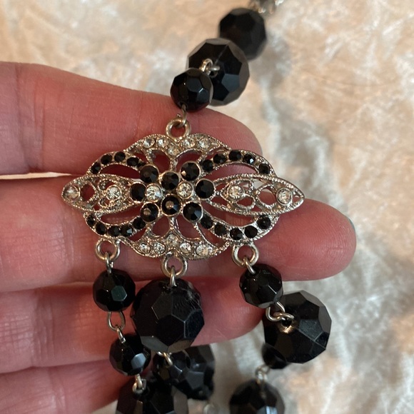 034)Statement black bib necklace - Picture 4 of 5